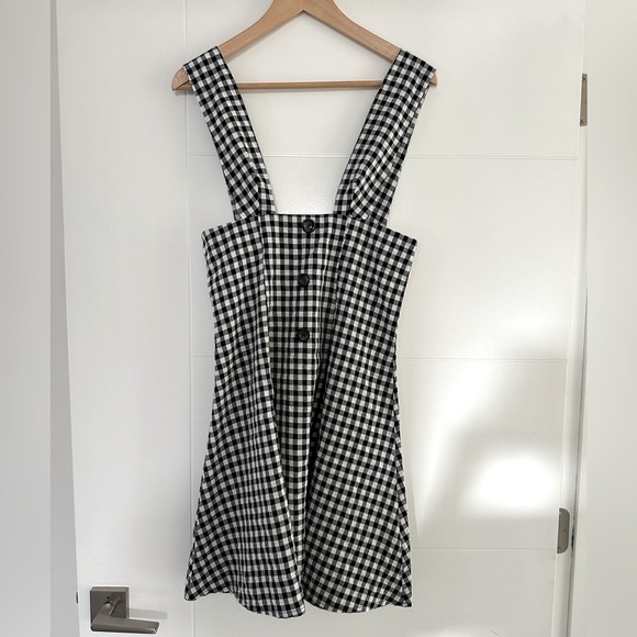Dresses & Skirts - 🛍️$5 SALE - BNWT Papillon B&W Gingham Dress, size medium.
